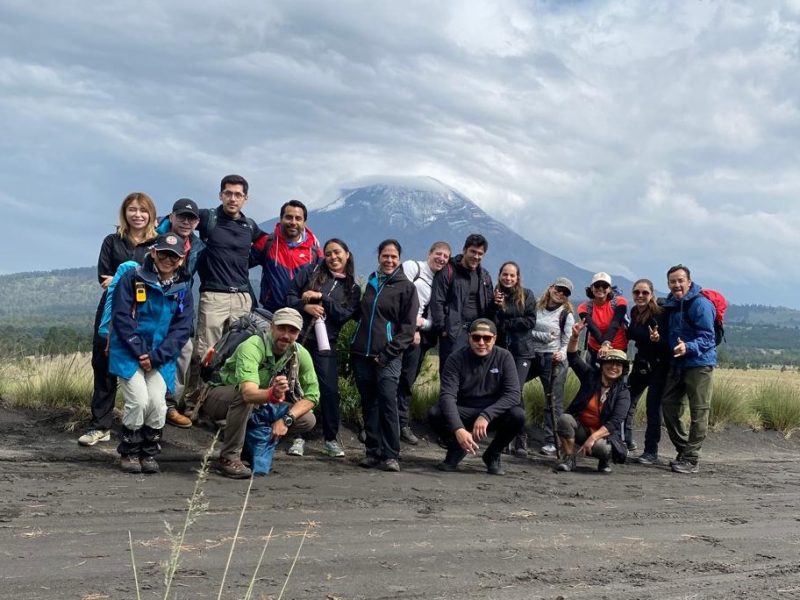 ENTRE VOLCANES